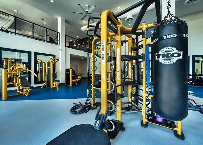 Apartment Stunning Westgate Cozysuites By Stadium With Pool 4