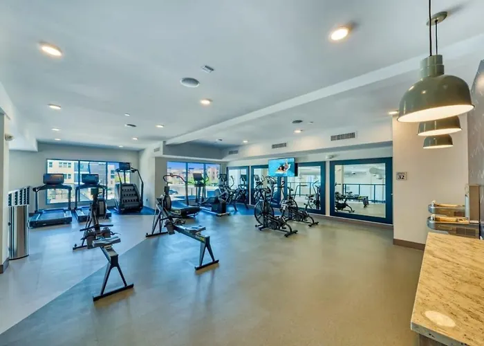 Stunning Westgate Cozysuites By Stadium With Pool 4 Glendale