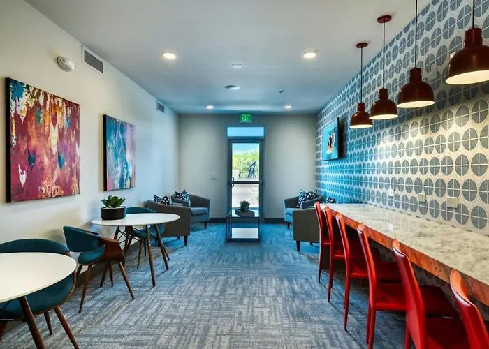 Stunning Westgate Cozysuites By Stadium With Pool 4 *